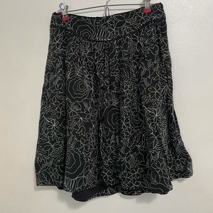 Conversations by Anthro Black & White Print Skirt Size 4